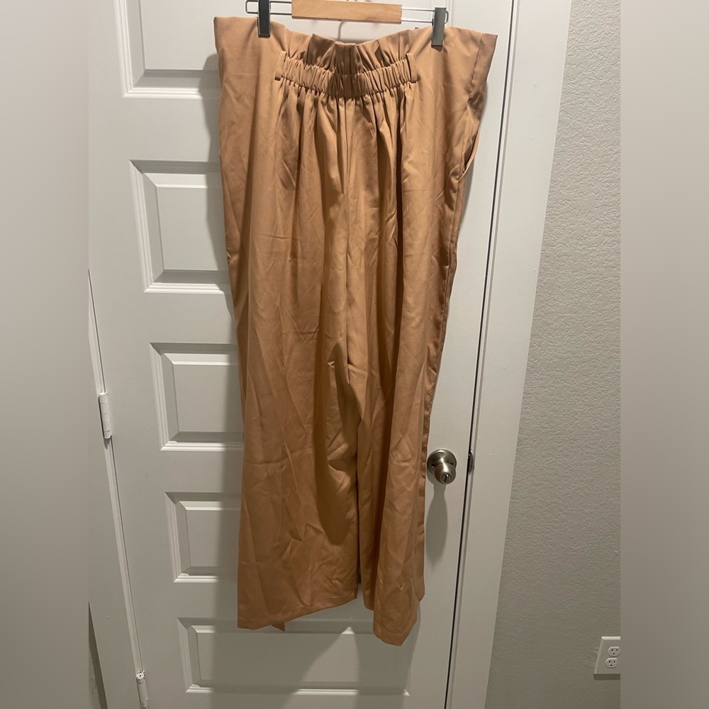 NWT Fashion to Figure - High Rise Wide Leg Paperbag Pants, 2X - Picture 6 of 12